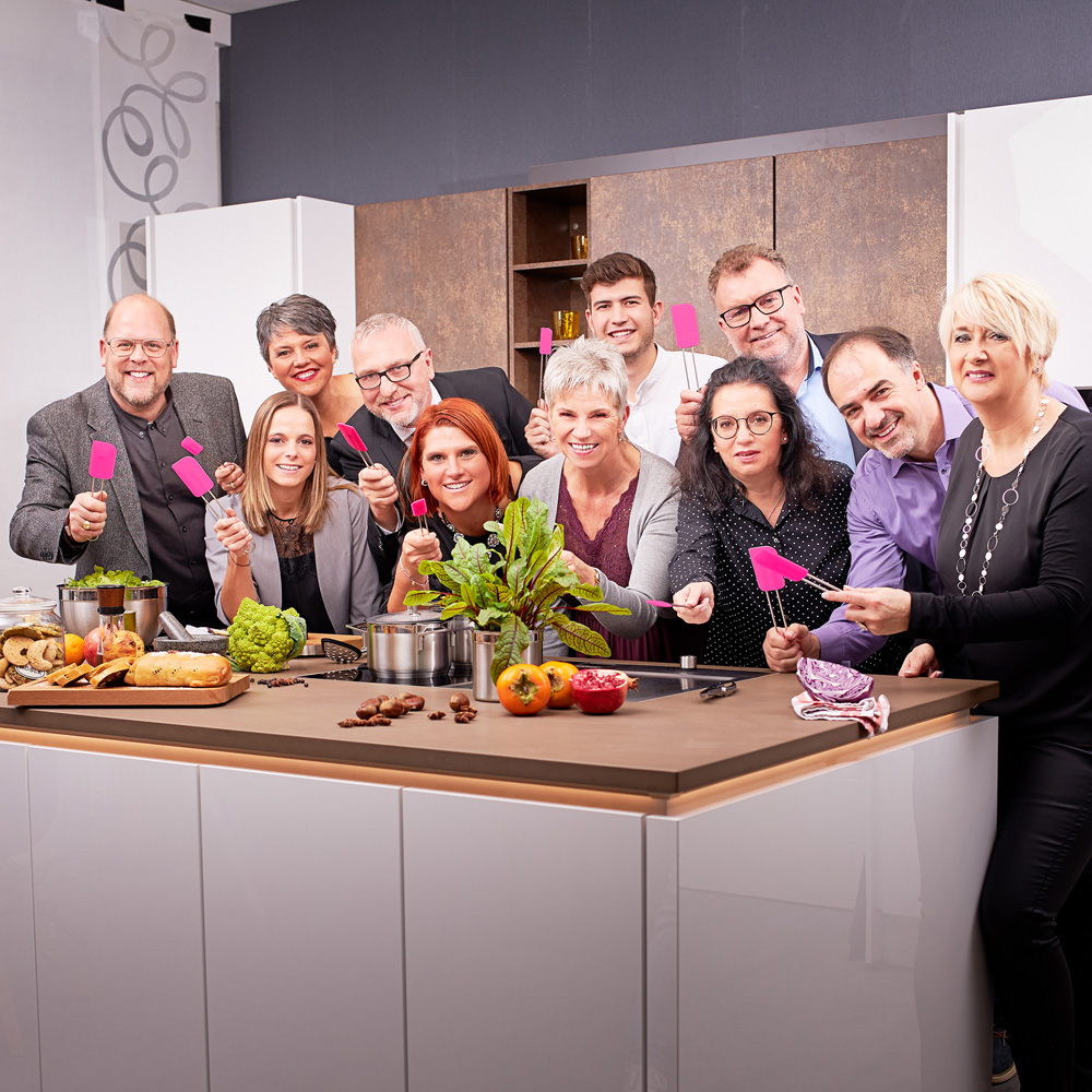 Лопатка силіконова вузька Rosle, рожева, 26 см