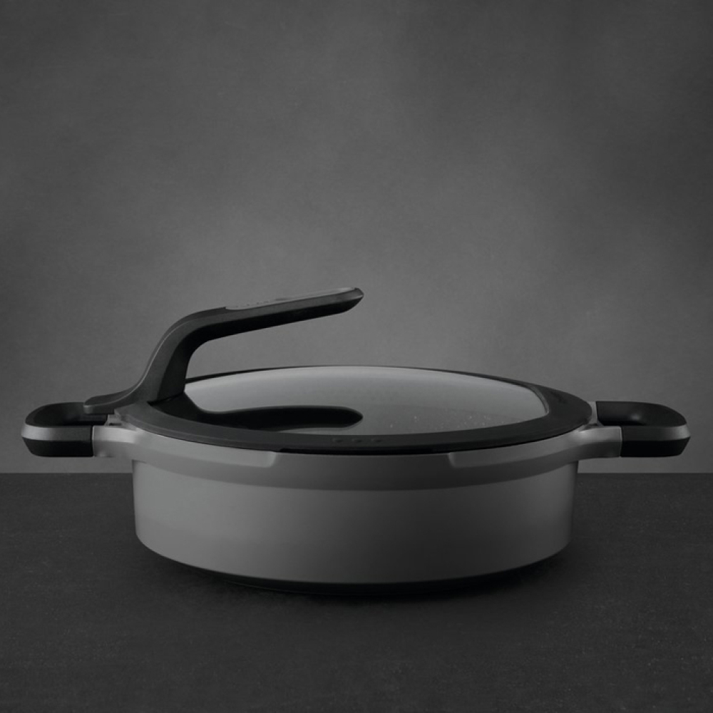 Сотейник с антипригарным покрытием BergHOFF STAY COOL, с 2-мя ручками, серый, диам. 26 см, 3,9 л