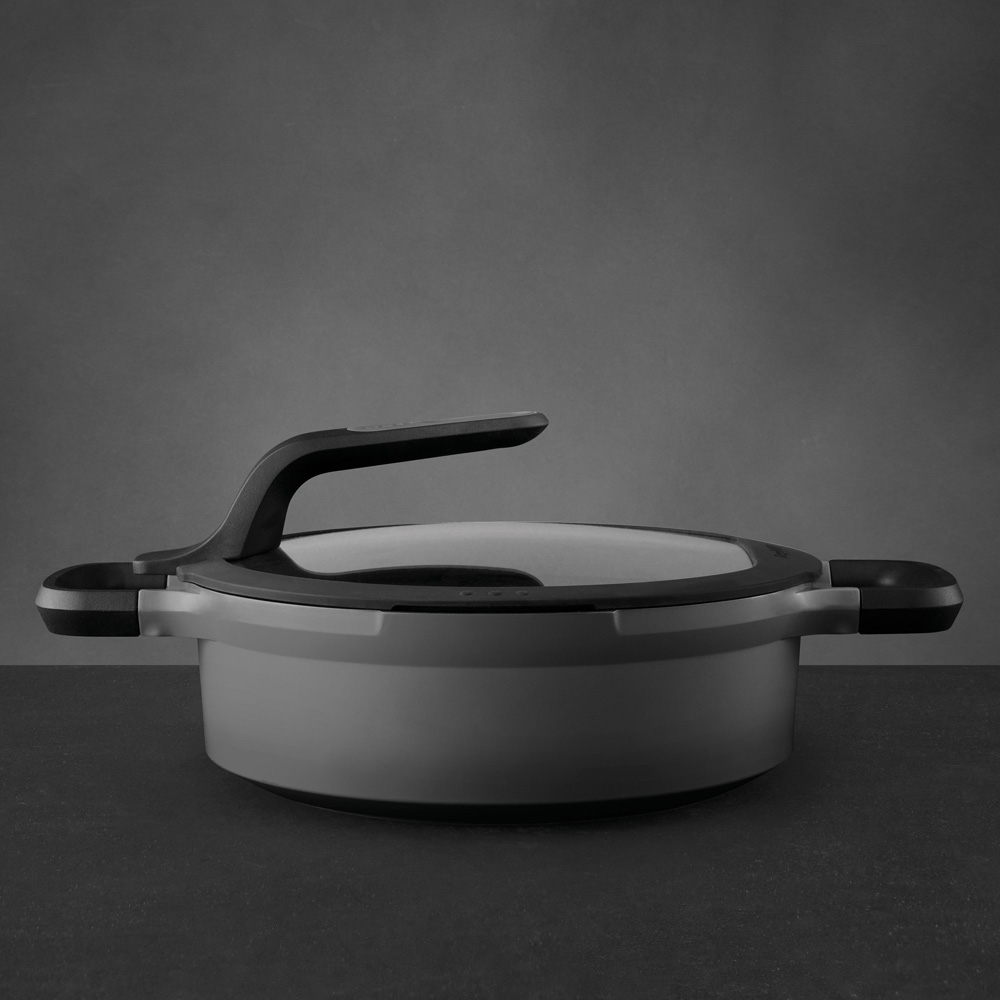 Сотейник с антипригарным покрытием BergHOFF STAY COOL, с 2-мя ручками, серый, диам. 26 см, 3,9 л