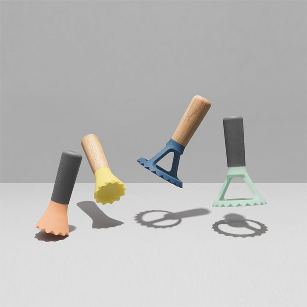 Нож для равиоли BergHOFF LEO, деревянная ручка, диам. 8 см