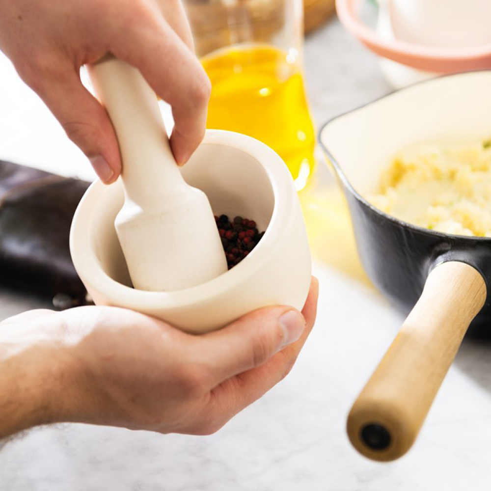 Ступка з кришкою та товкачем BergHOFF, 10 х 10 х 9 см