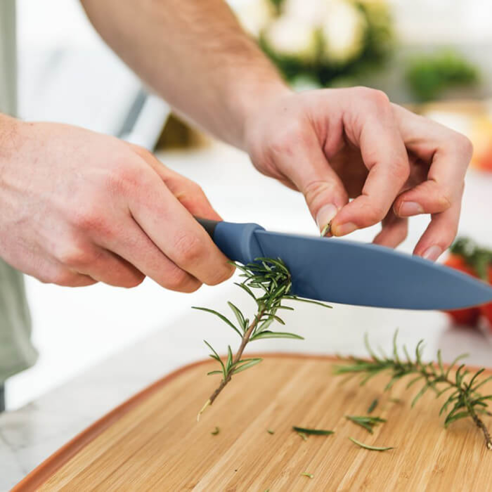 Ніж кухарський BergHOFF LEO з отворами для чищення пряних трав, блакитний, 14 см