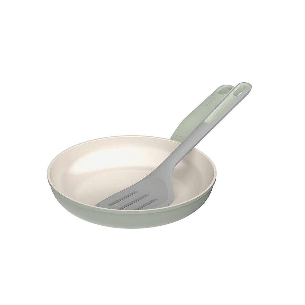 Сковорода з антипригарним покриттям BergHOFF LEO BALANCE Sage + лопатка, діам. 24 см