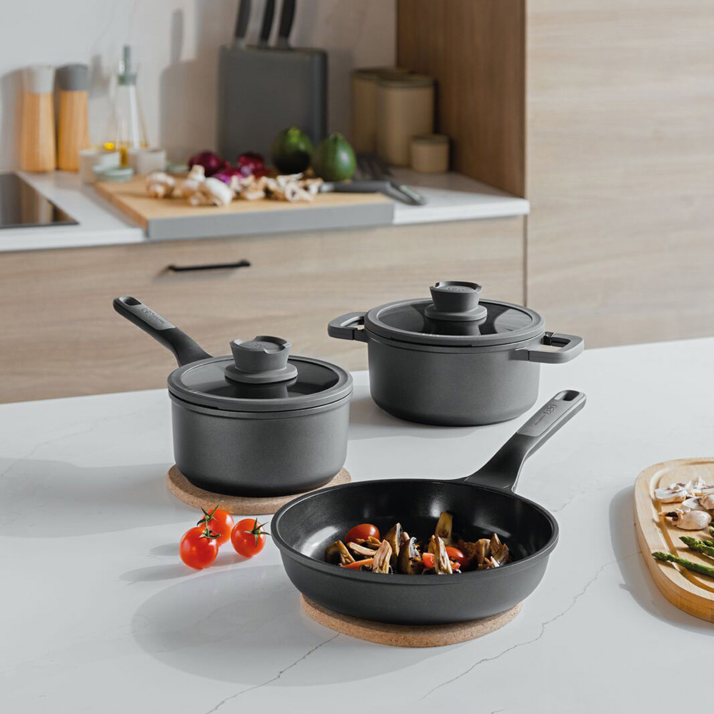 Набор посуды с антипригарным покрытием BergHOFF LEO STONE+, 5 пр.