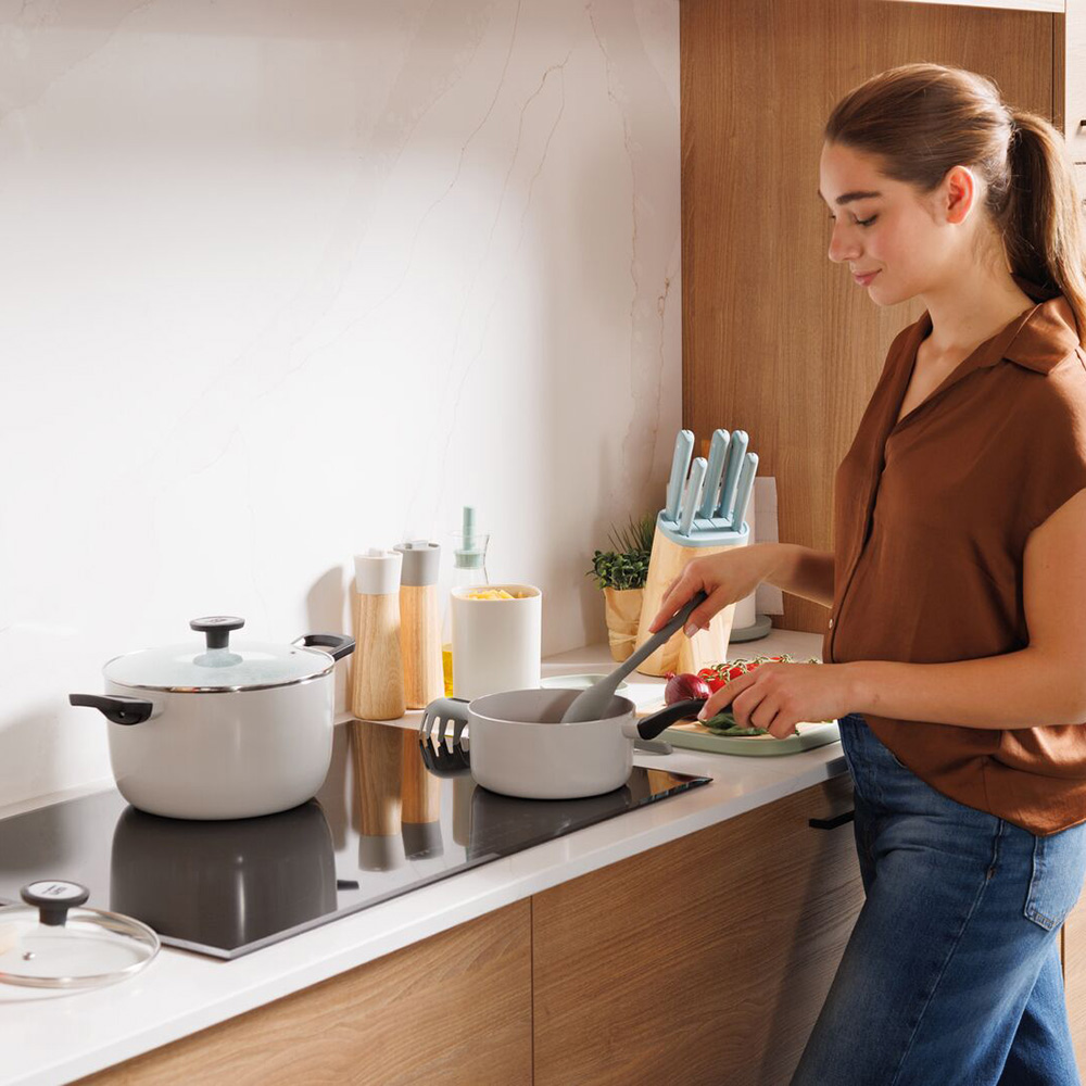 Ковш з антипригарним покриттям BergHOFF LEO GLINTS SPIRIT, діам. 18 см, 1,9 л