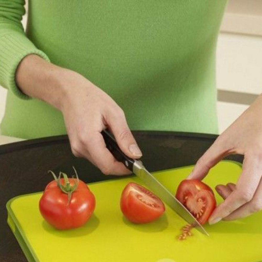 Двухсторонняя разделочная доска с шипами Joseph Joseph Cut And Carve, зеленая, 37,5 х 29,5 х 2,5 см