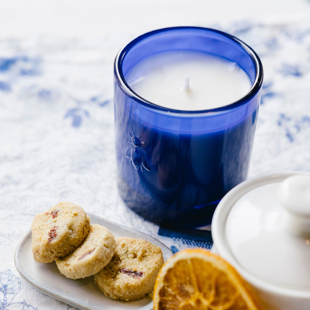 Свеча ароматизированная La Rochere ABEILLE GARDIN d'HIVER, выс. 9,4 см, 200 г