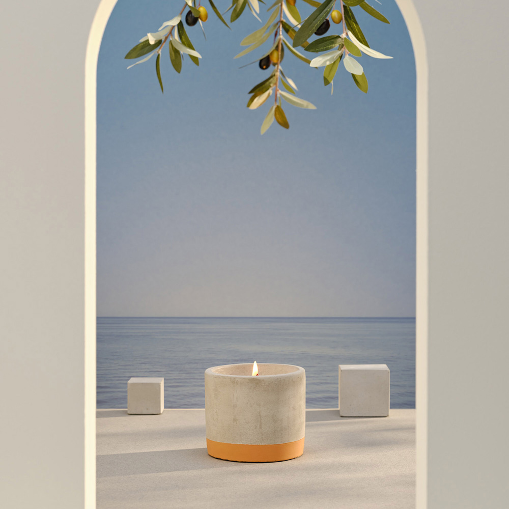 Свічка Bougies La Française у кашпо BETON, апельсин-лемонграс, 9 х 9 х 7,5 см, 180 г