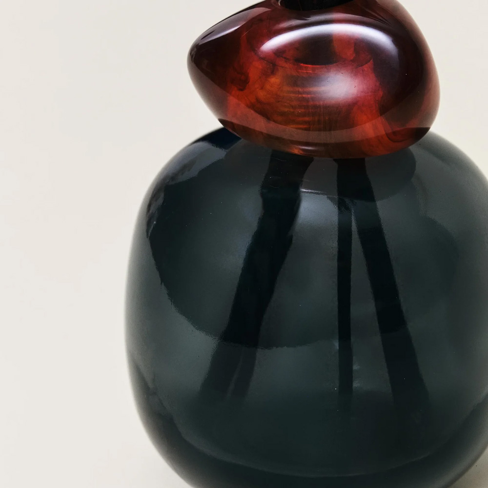 Диффузор Maison Berger Paris MINERAL BLACK AMBER + Наполнитель с ароматом WILDERNESS, 180 мл