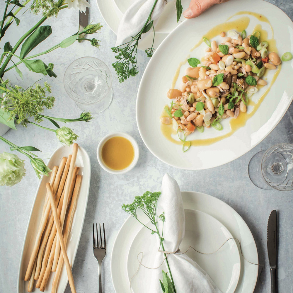 Блюдо сервировочное овальное Maxwell & Williams WHITE BASICS ROUND, фарфор, 25 х 16 см