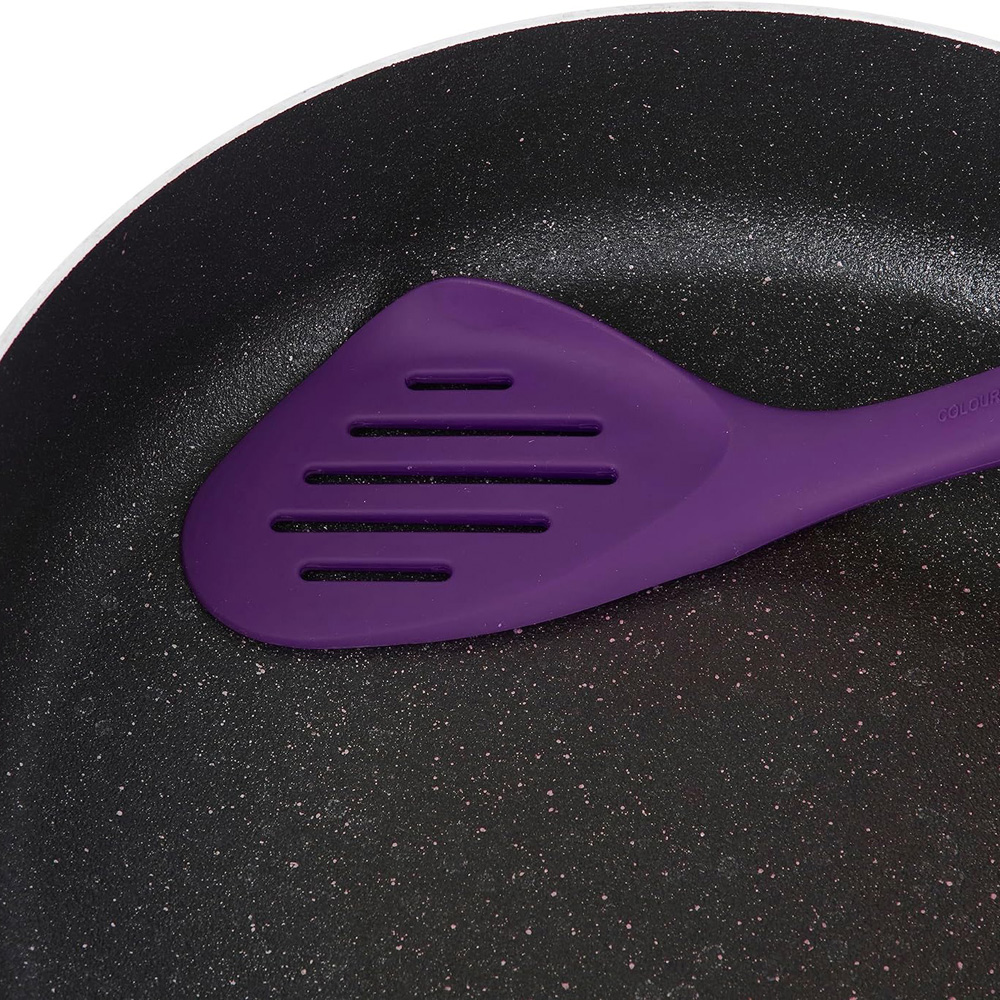 Лопатка с отверстиями Kitchen Craft COLOUR WORKS, фиолетовая, силикон, 28,5 см