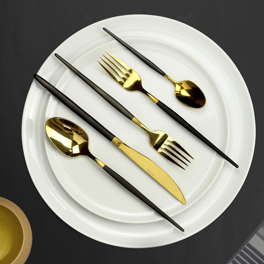 Набор столовых приборов Amefa SOPRANO BLACK/GOLD, 16 пр.