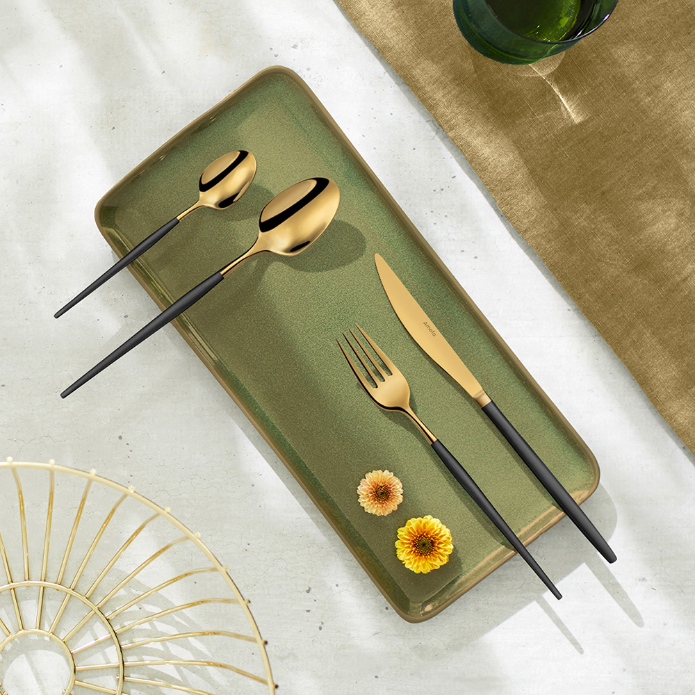 Набор столовых приборов Amefa SOPRANO BLACK/GOLD, 16 пр.