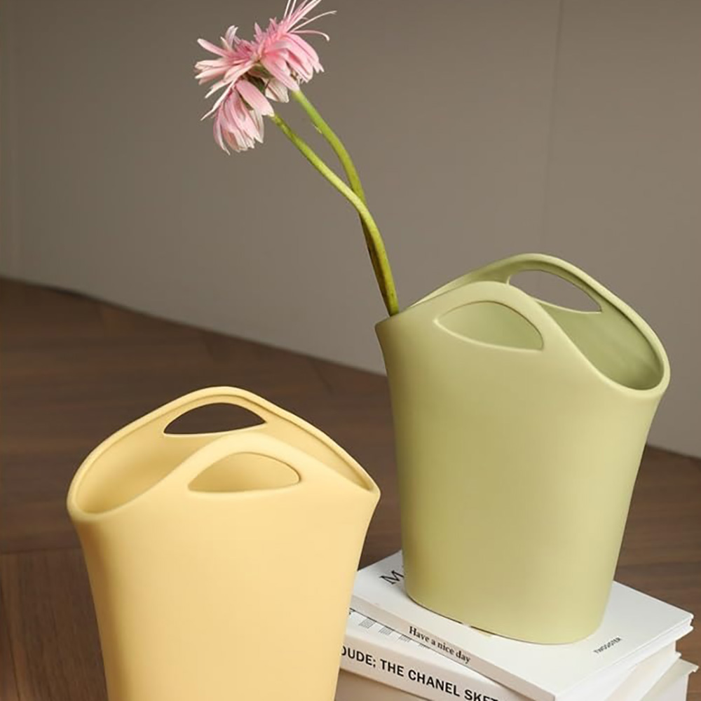 Ваза Rituali Domestici LEGRAZIOSE, кераміка, кремова, 19 х 8,5 х 23 см